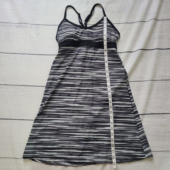 Athleta	Size	XS	Printed Shorebreak Black White Crossback Swim Dress - Picture 5 of 9